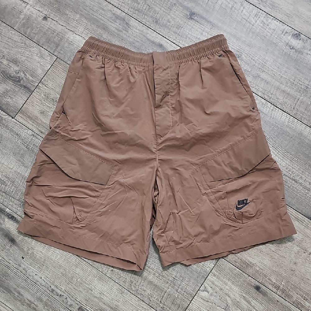 Nike Sports Wear Tech Essentials Utility Shorts Men's Size M - Picture 2 of 16